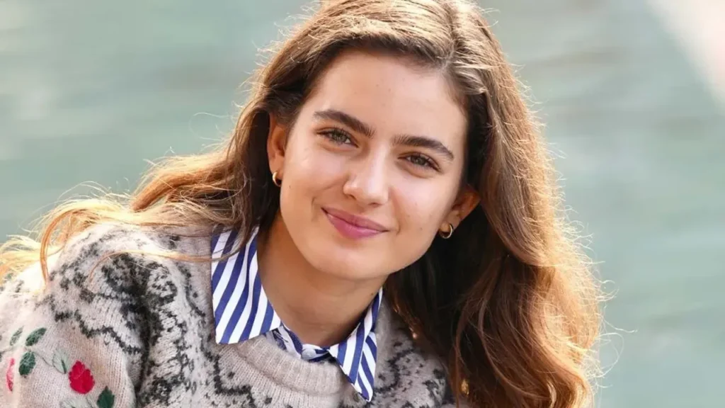 Ava Yaman Kimdir?